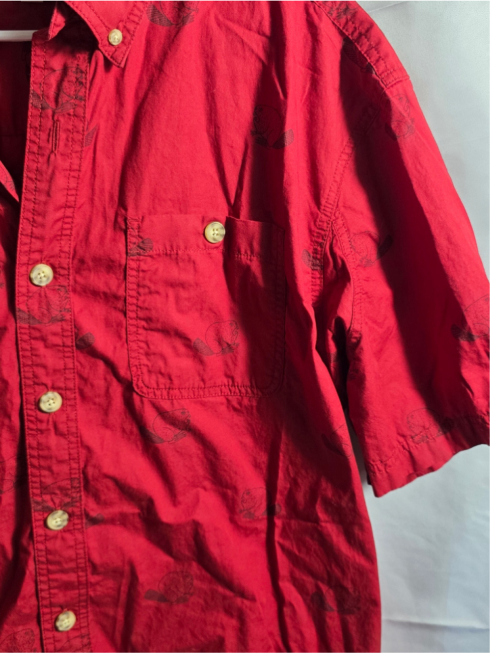 Men's Duluth Trading Co. Red Beaver Print Casual Button Down Shirt Size L Rare - Picture 2 of 5